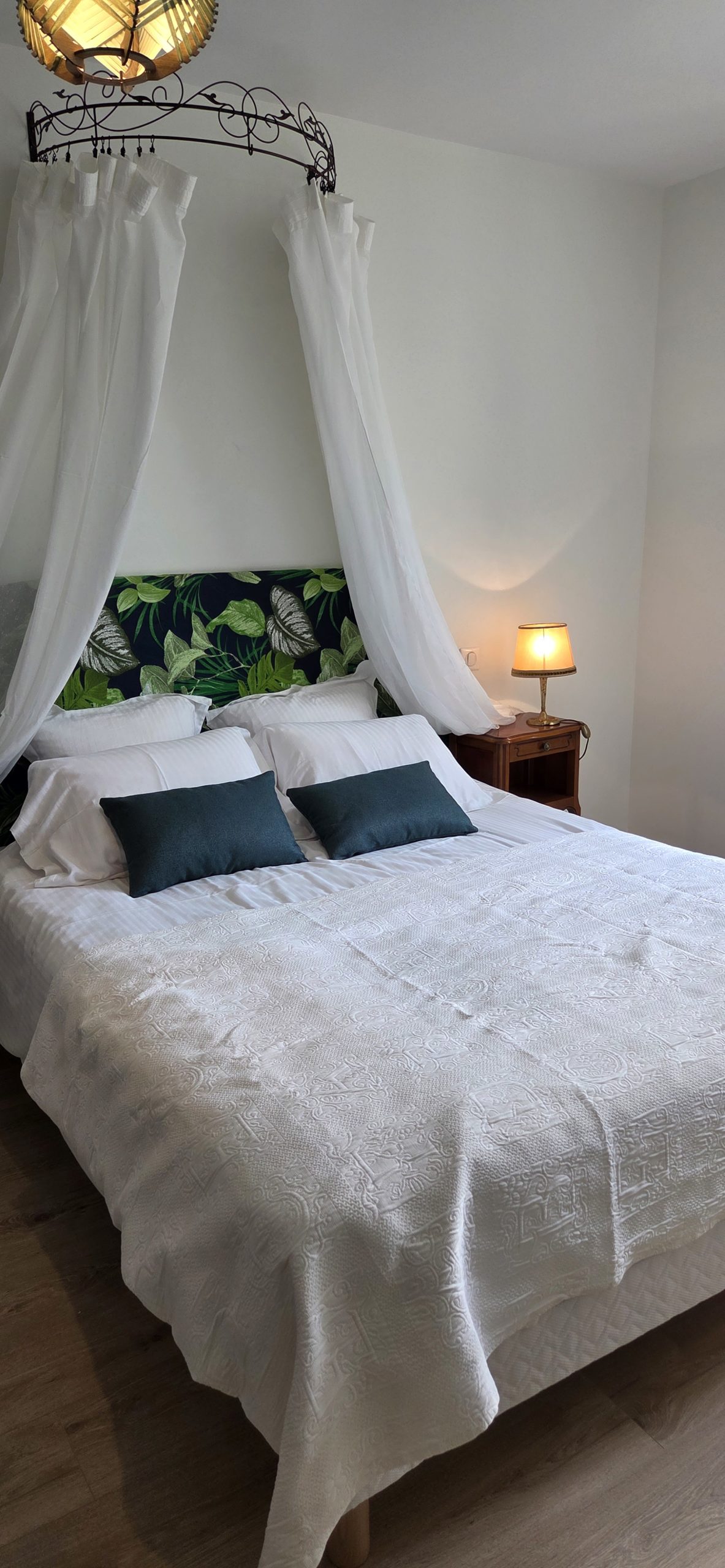 Le coffret de santal chambre d'hôtes château de la Motte Louchy-Montfand