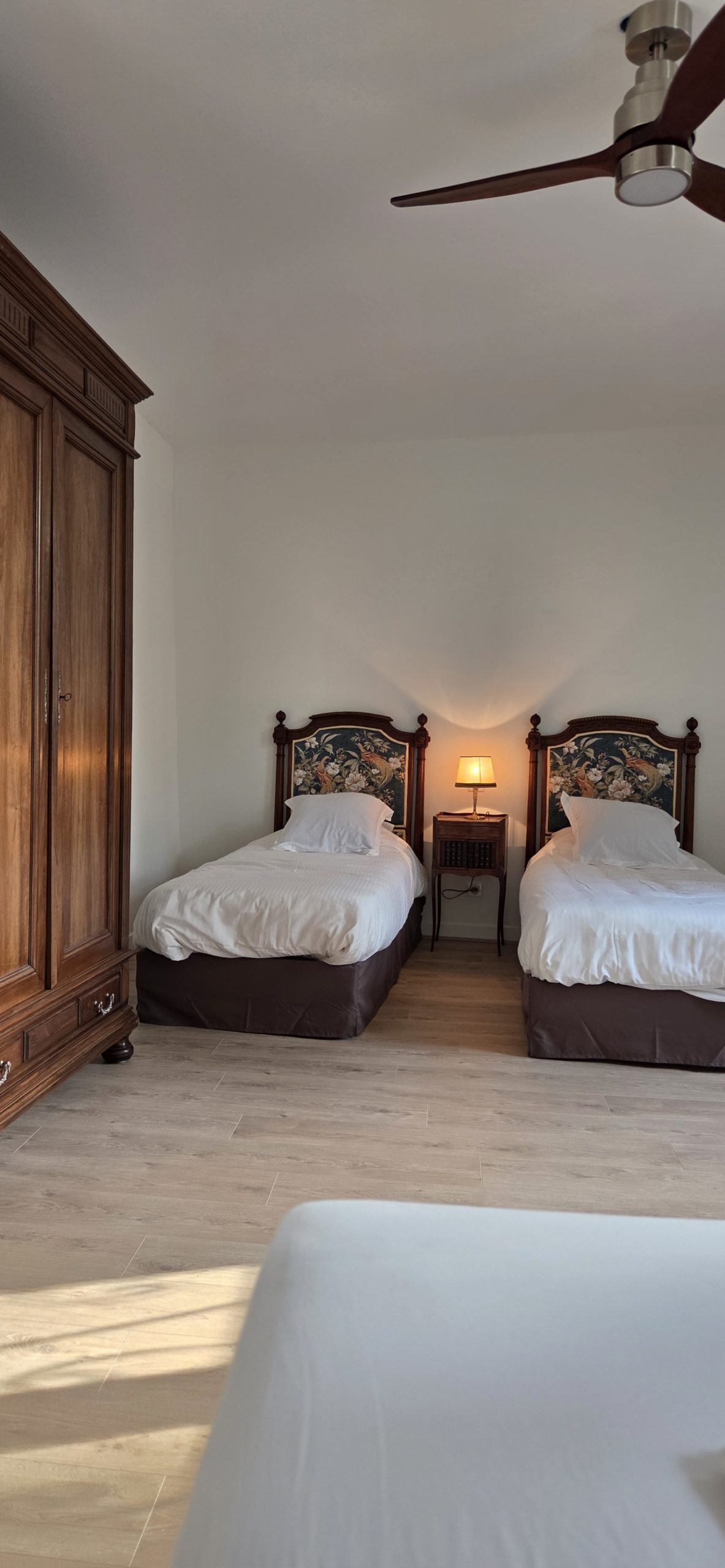 chambre d'hôtes familiale pour 4 La dame à la licorne Château de la Motte Louchy-Montfand