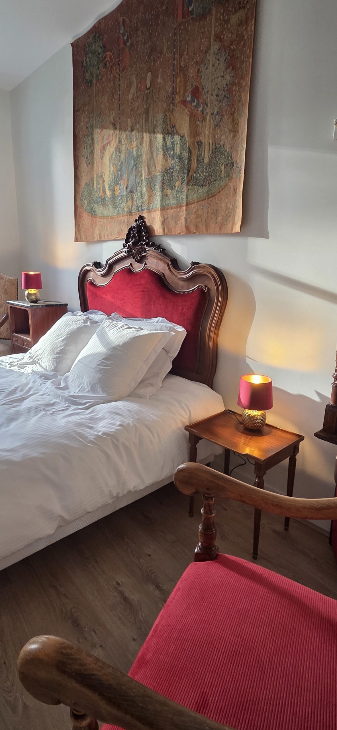 Chambre d'hôtes la dame à la licorne château de la Motte Louchy-Montfand