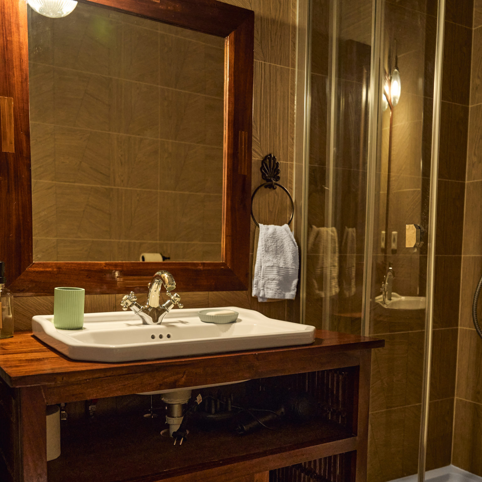 Chambre de charme le Coffret de Santal - chambre d'hôtes 4 épis au Château de la Motte Louchy-Montfand, Allier, Auvergne