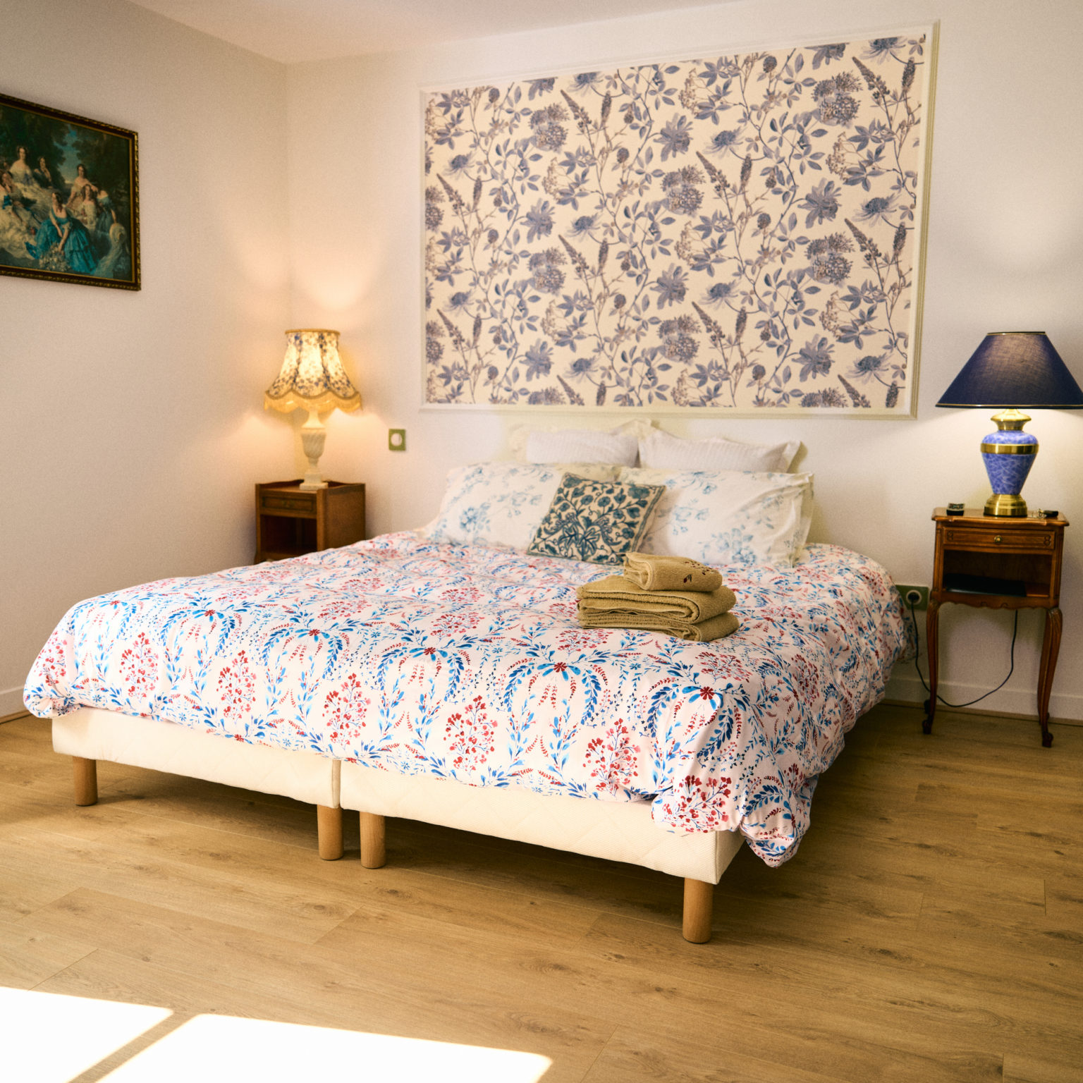 Chambre de charme les Fleurs Bleues - chambre d'hôtes 4 épis au Château de la Motte Louchy-Montfand, Allier, Auvergne